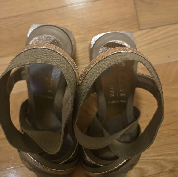 Ron White Made In Italy Women's Tan and Gold Sandals Sz 37 - Picture 7 of 15